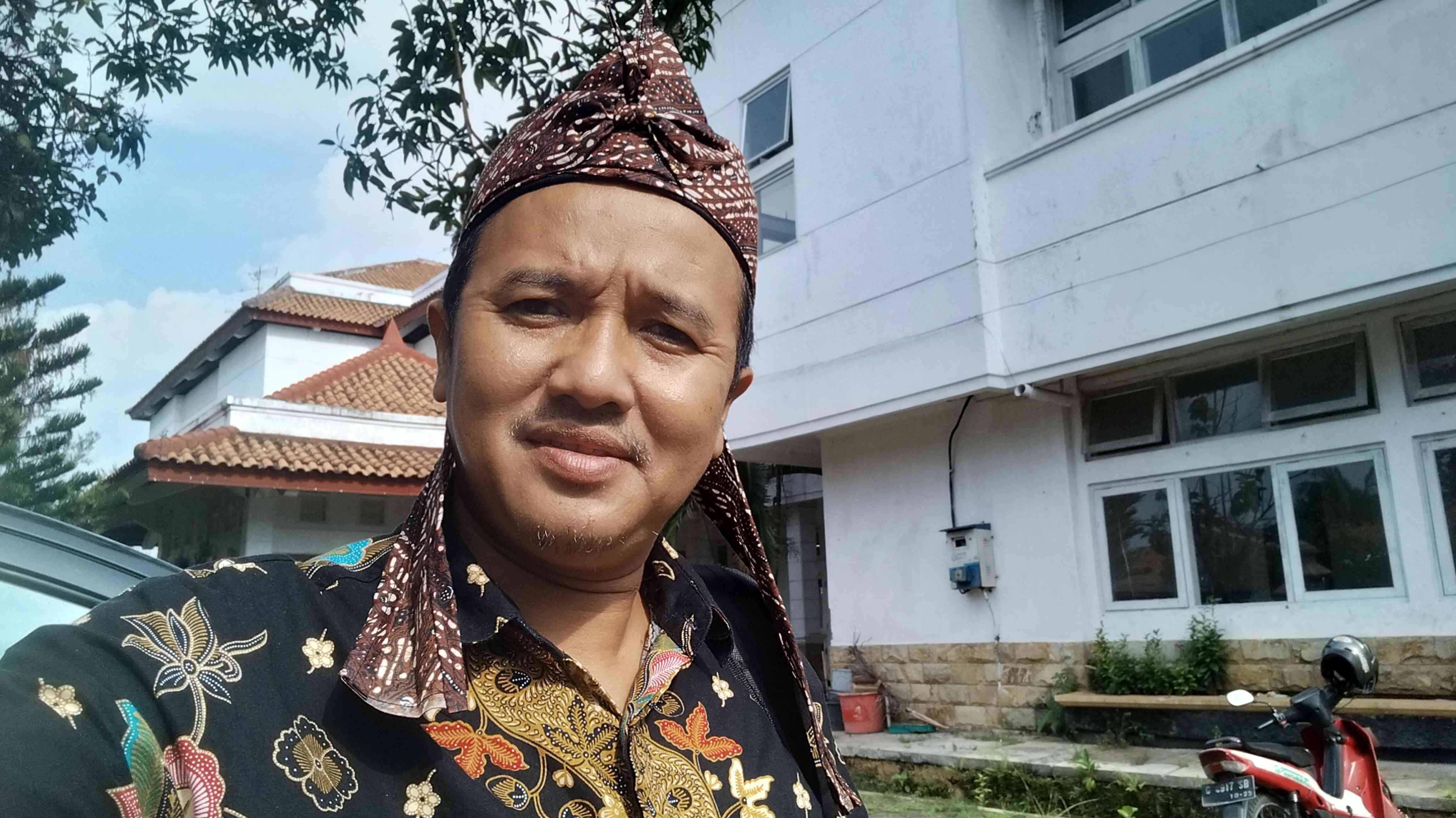 Dokpri Aziz Amin | Wong Embuh di Gedung Diklat Kota Pekalongan  