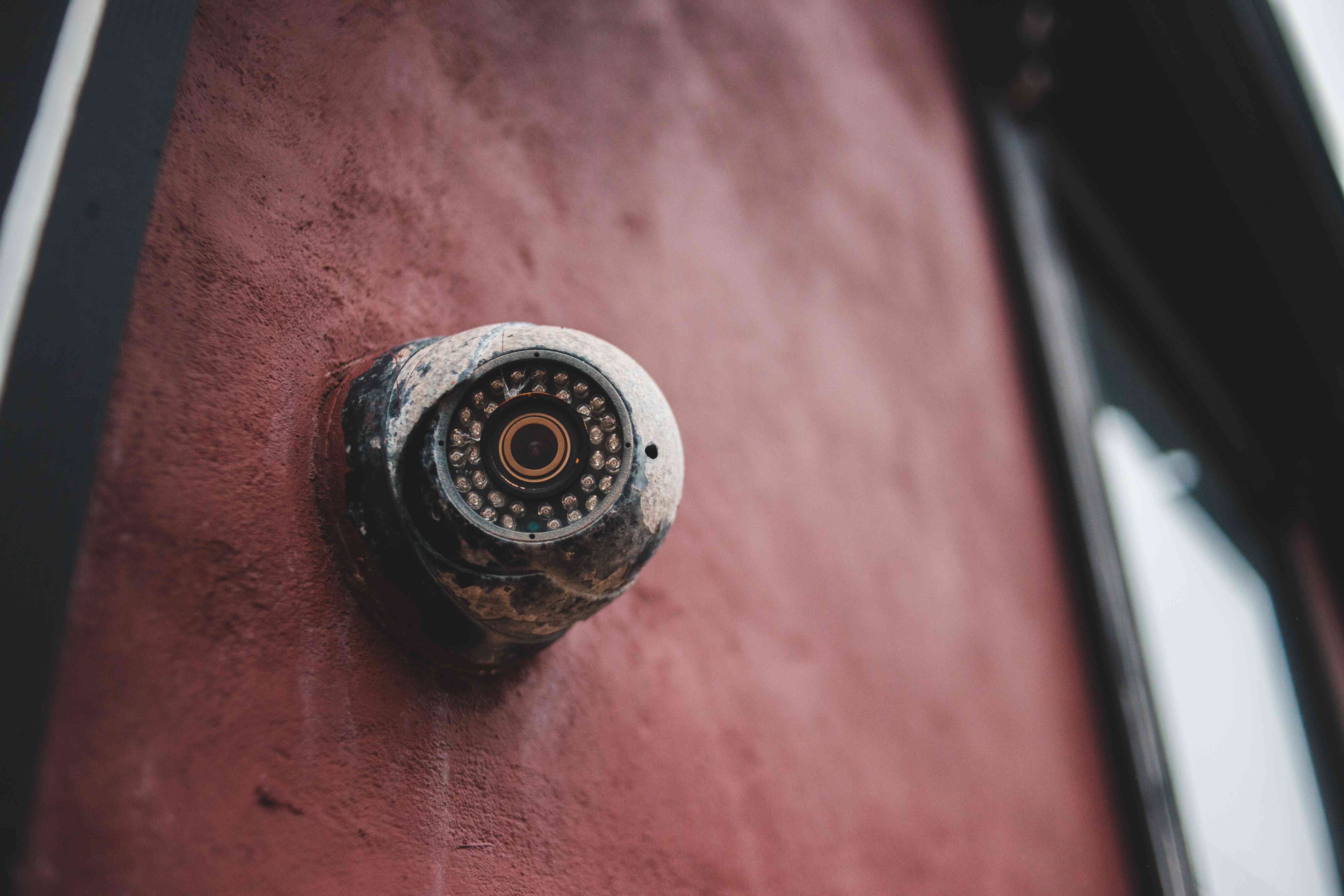 https://www.pexels.com/id-id/pencarian/cctv/