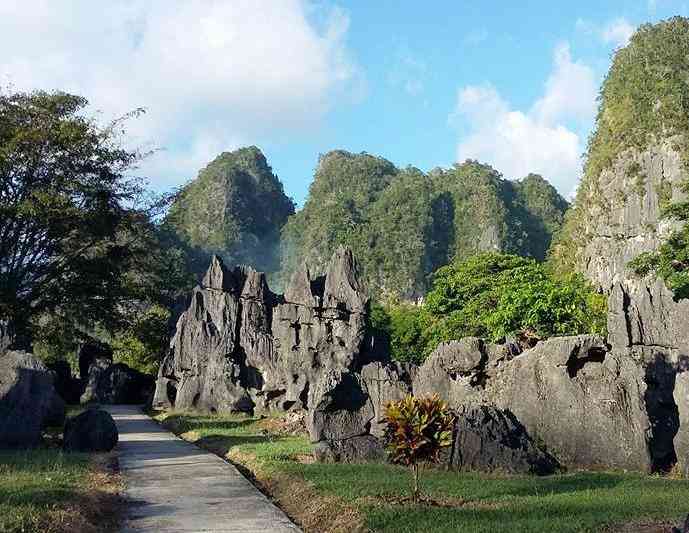 spot di taman prasejarah leang-leang, sumber foto; koran jakarta