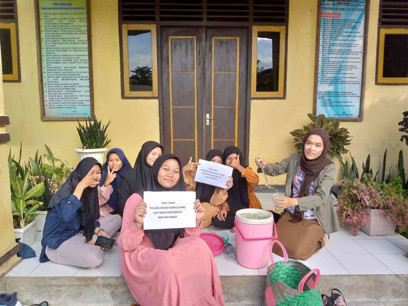 Proses pembuatan takjil di sekolah. Dokpri