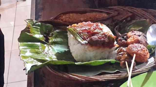 Menu sederhana 'nasi terong sambal balado'  (Sumber: Dokumen pribadi)