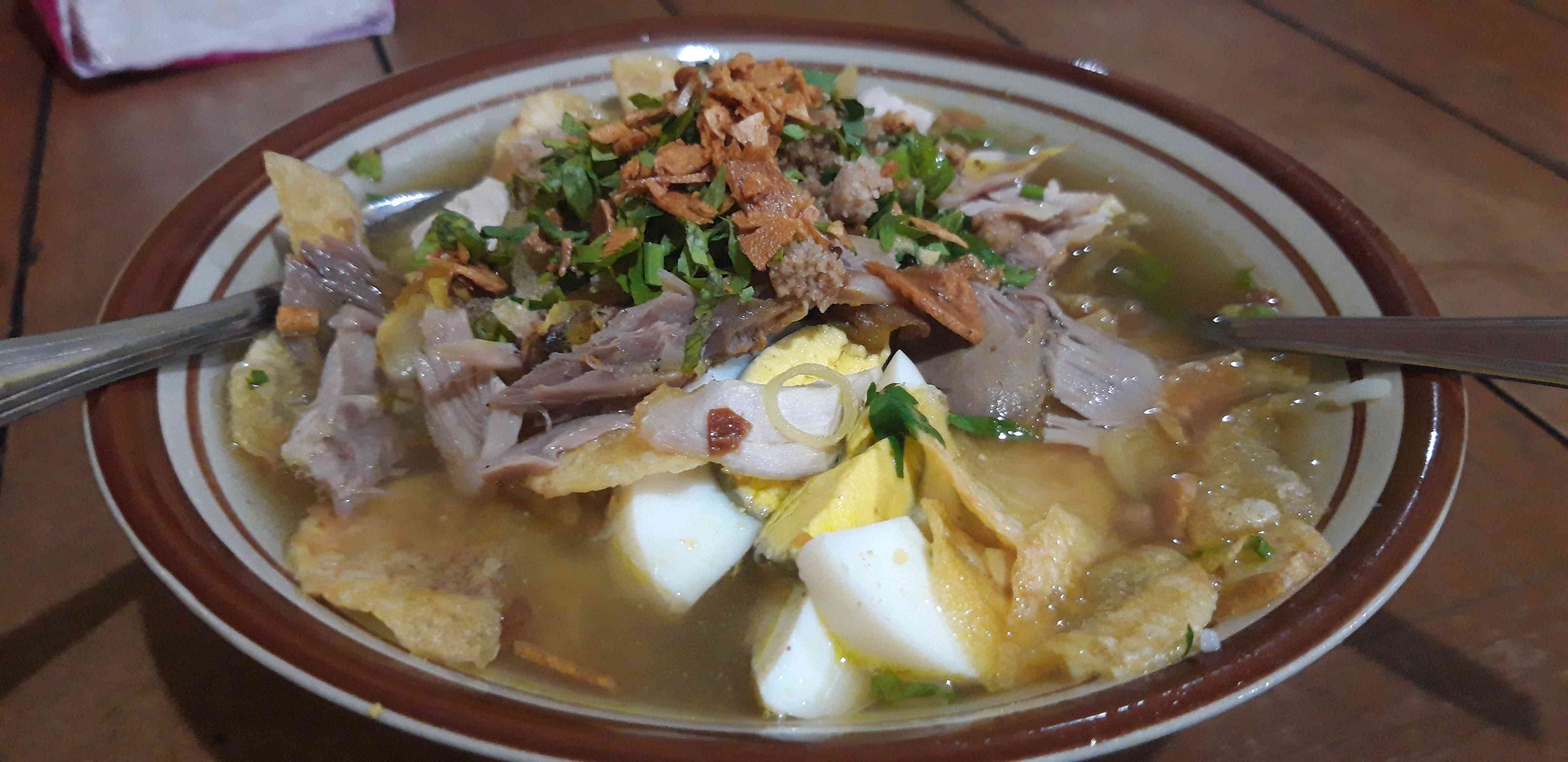 Soto ayam kampung sangat menggoda (Hamim Thohari Majdi)