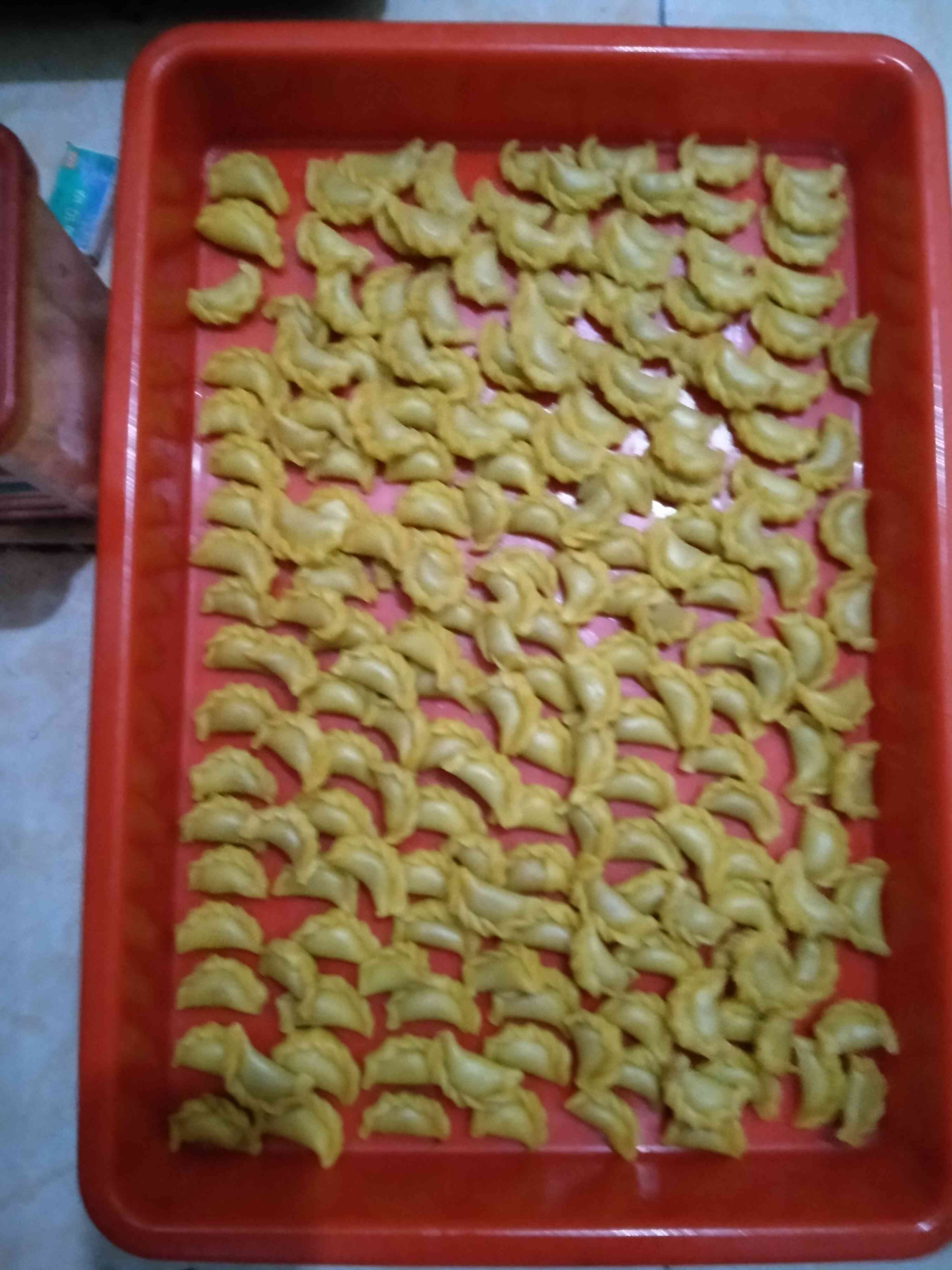 Hasil kue pastel bikinan istri sebelum digoreng (foto dokpri)