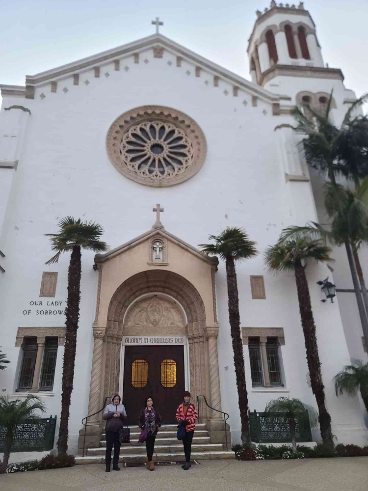 Our Lady of Sorrows sebagai landmark kota Santa Barbara, California (dokpri)