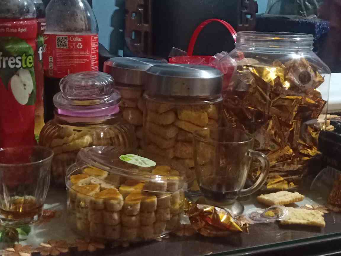 Sajian kue lebaran (dok. pri).