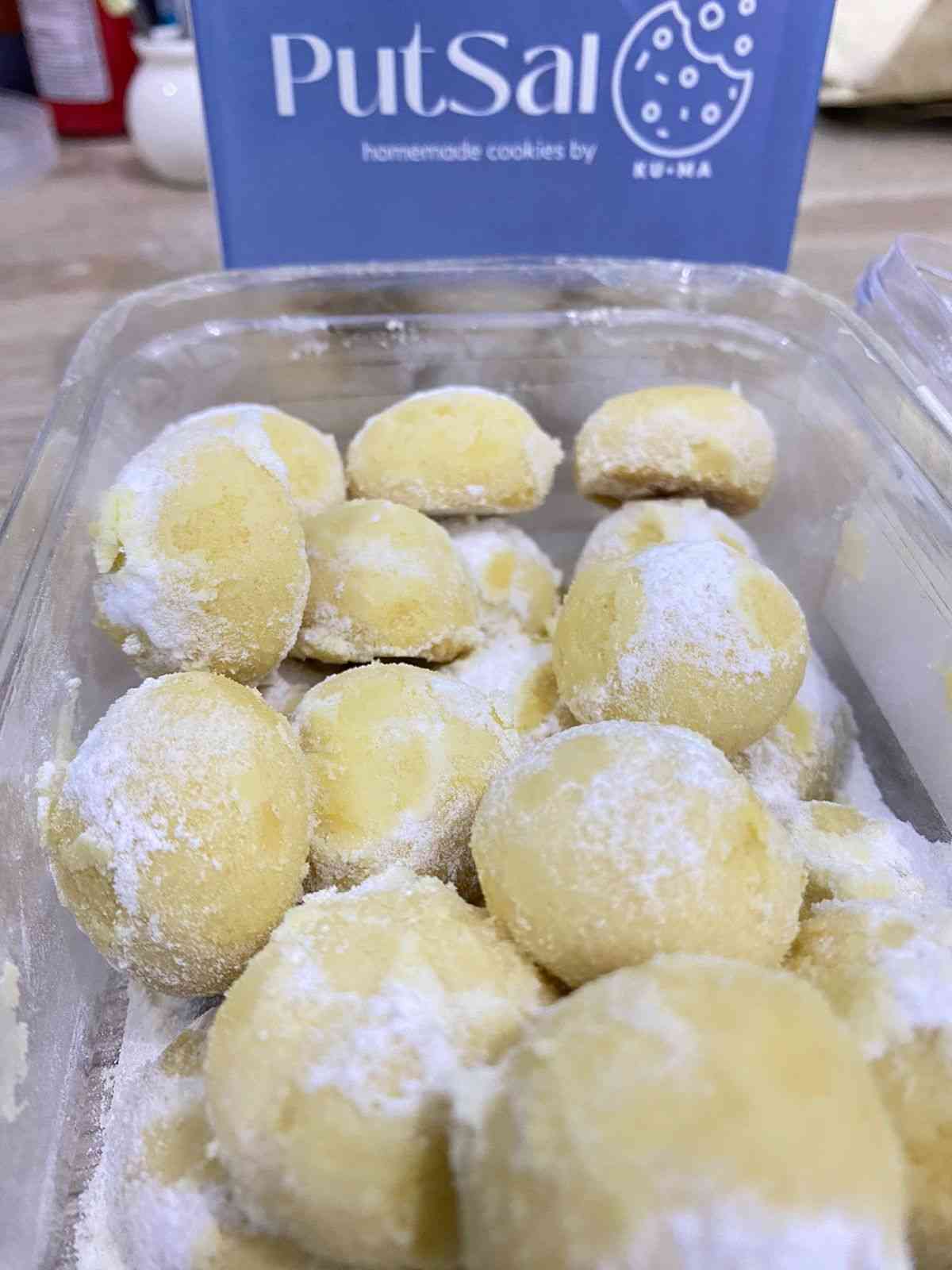 Kue putri salju buatan @helokuma foto: Jihan Mawaddah