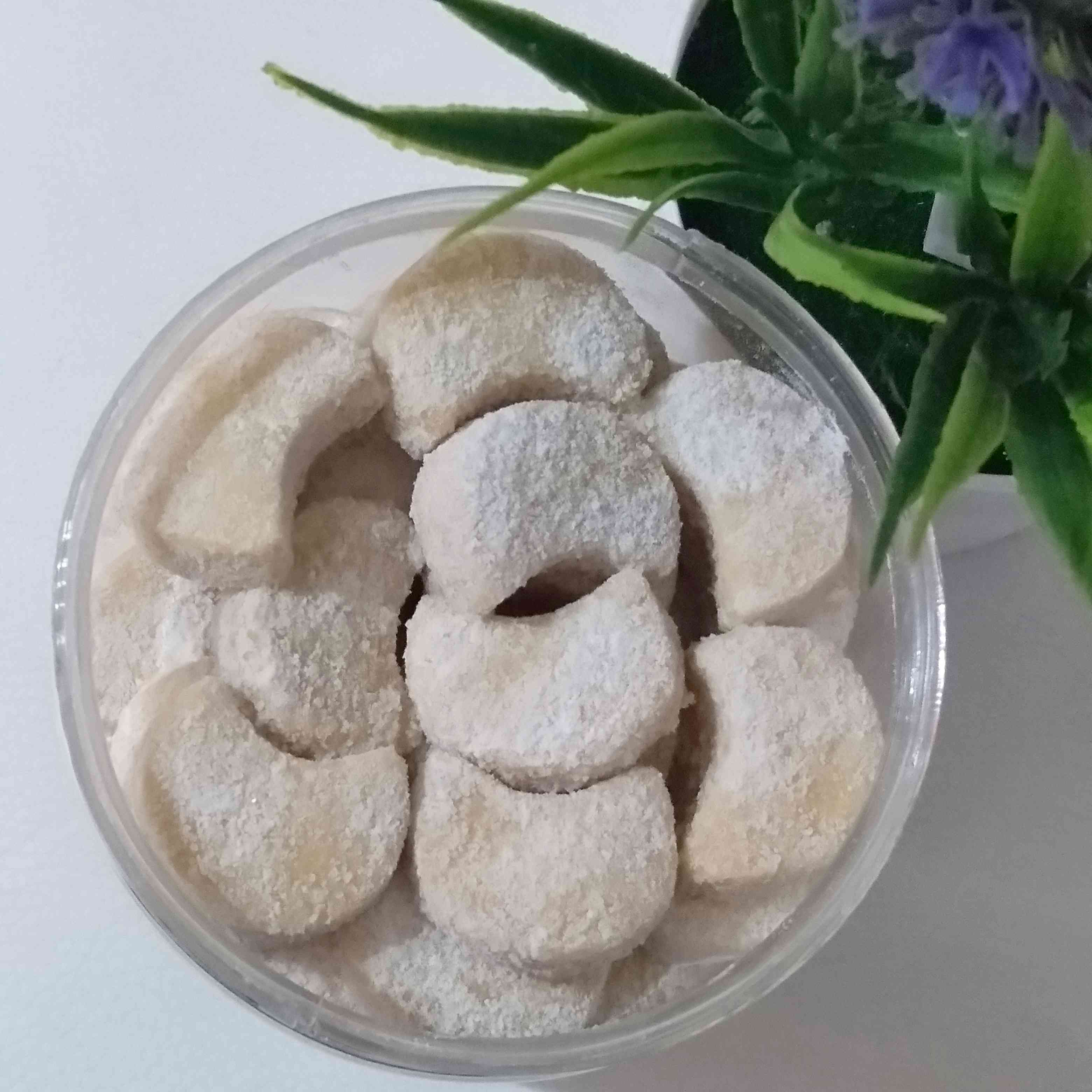 Putri salju, sajian kue favorit saat Lebaran. Foto: Dokpri