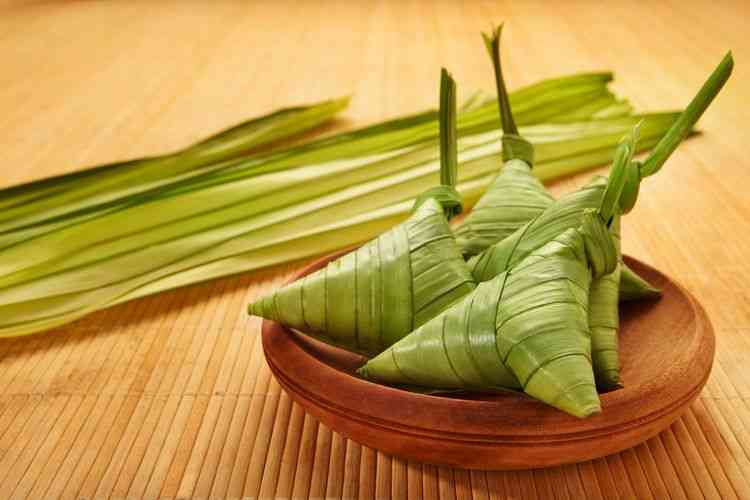 Ilustrasi Ketupat. Sumber: Shutterstock/Shutterpiz