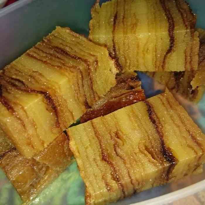 Lapis legit khas Lampung (sumber foto: Yusen Cakes, Tokopedia) 