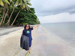 Pantai Pasir Putih Mesa Pulau Teon  Kab.Maluku Tengah (Dokumentasi pribadi)