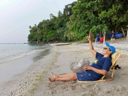 Pantai Pasir Putih Mesa Pulau Teon  Kab.Maluku Tengah (Dokumentasi pribadi)