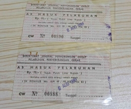 Tiket tahun 1983 (sumber gambar: koleksi Muthakin al-Maraky) 