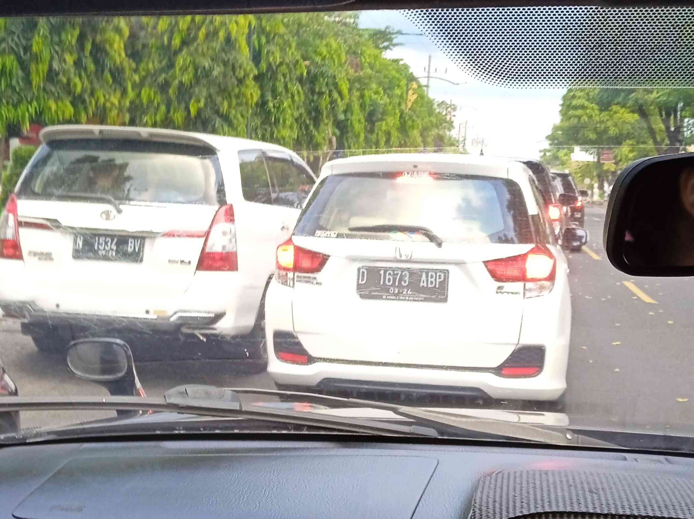 Dalam kota Madiun juga padat merayap, Sabtu sore (22/5/2023) pukul 16.38 wib (dokpri) 