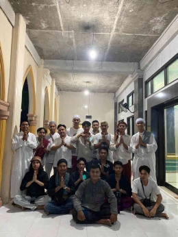 Foto bersama remaja masjid nurul iman lungkak. Dokpri