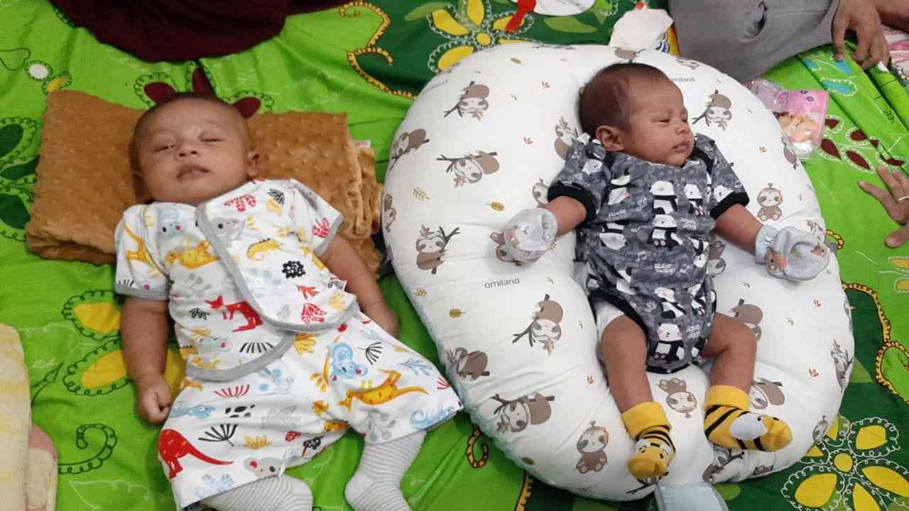 Bayi menjadi pusat perhatian (Hamim Thohari Majdi)