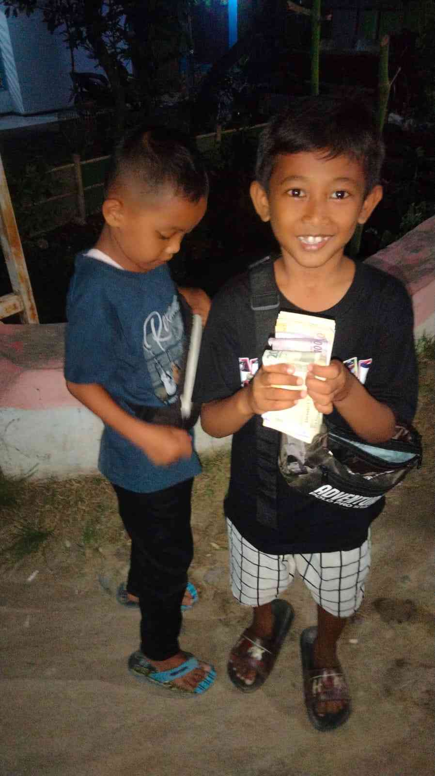 dok.pri senyum anak-anak kampung