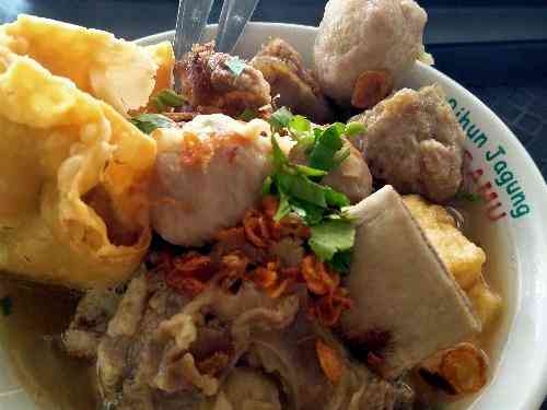 Salah Satu Menu Bakso Malang paling femes di Lombok (sumber foto: google)