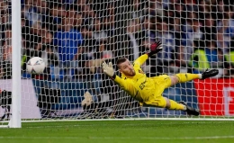 Salah satu penampilan gemilang David de Gea dalam laga semifinal FA Cup. Sumber: REUTERS/Andrew Couldridge
