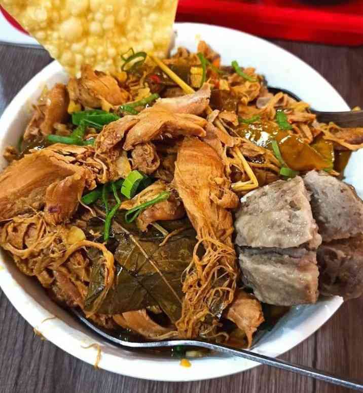 Mi ayam bakso jumbo santapan lezat ketika Lebaran kesekian (Foto: dok. Mie Mahameru)