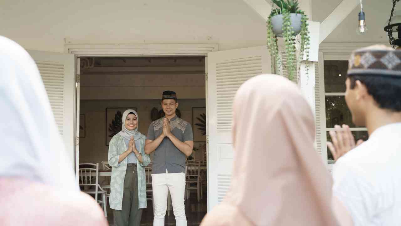 Momen gelar griya saat lebaran. Sumber foto: stock foto Canva 