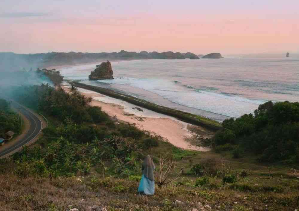 pantai parang dowo (sumber gambar: instagram.com/naufalhanif_fa)