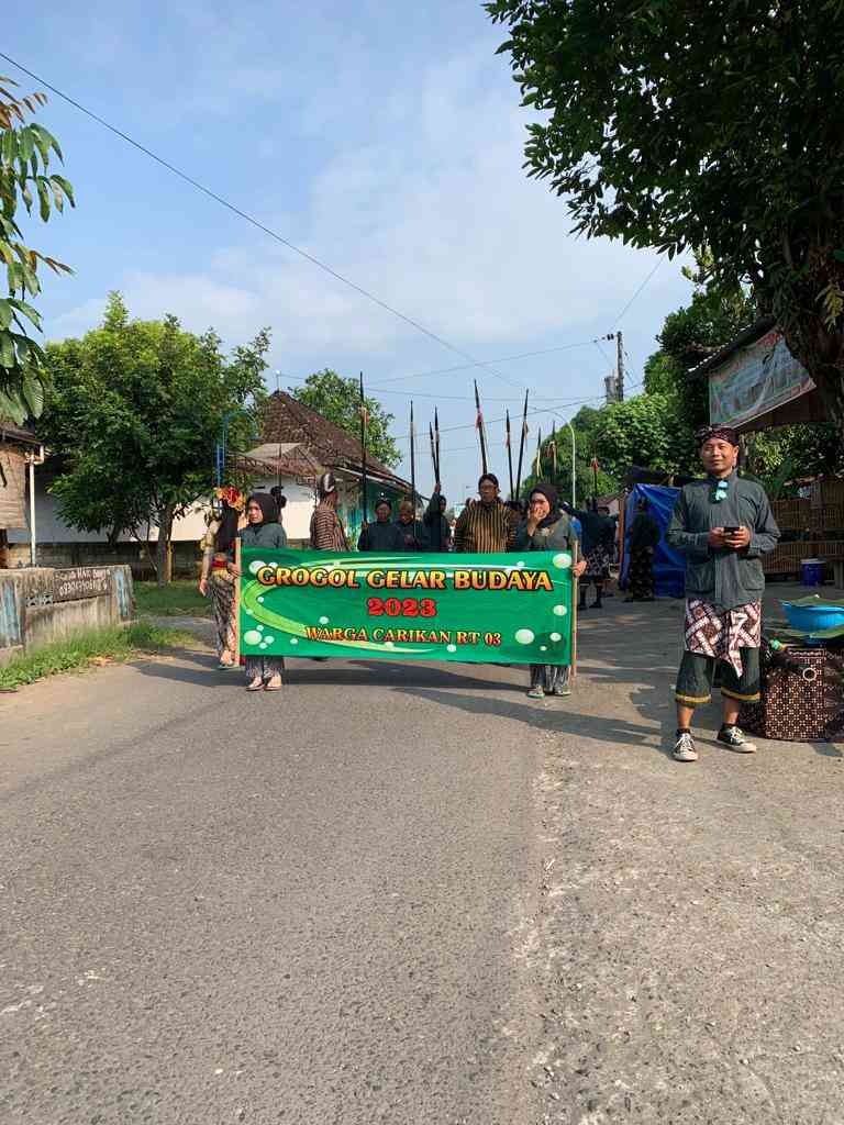 Partisipan kirab budaya dari RT 3 Grogol Carikan (dokpri)