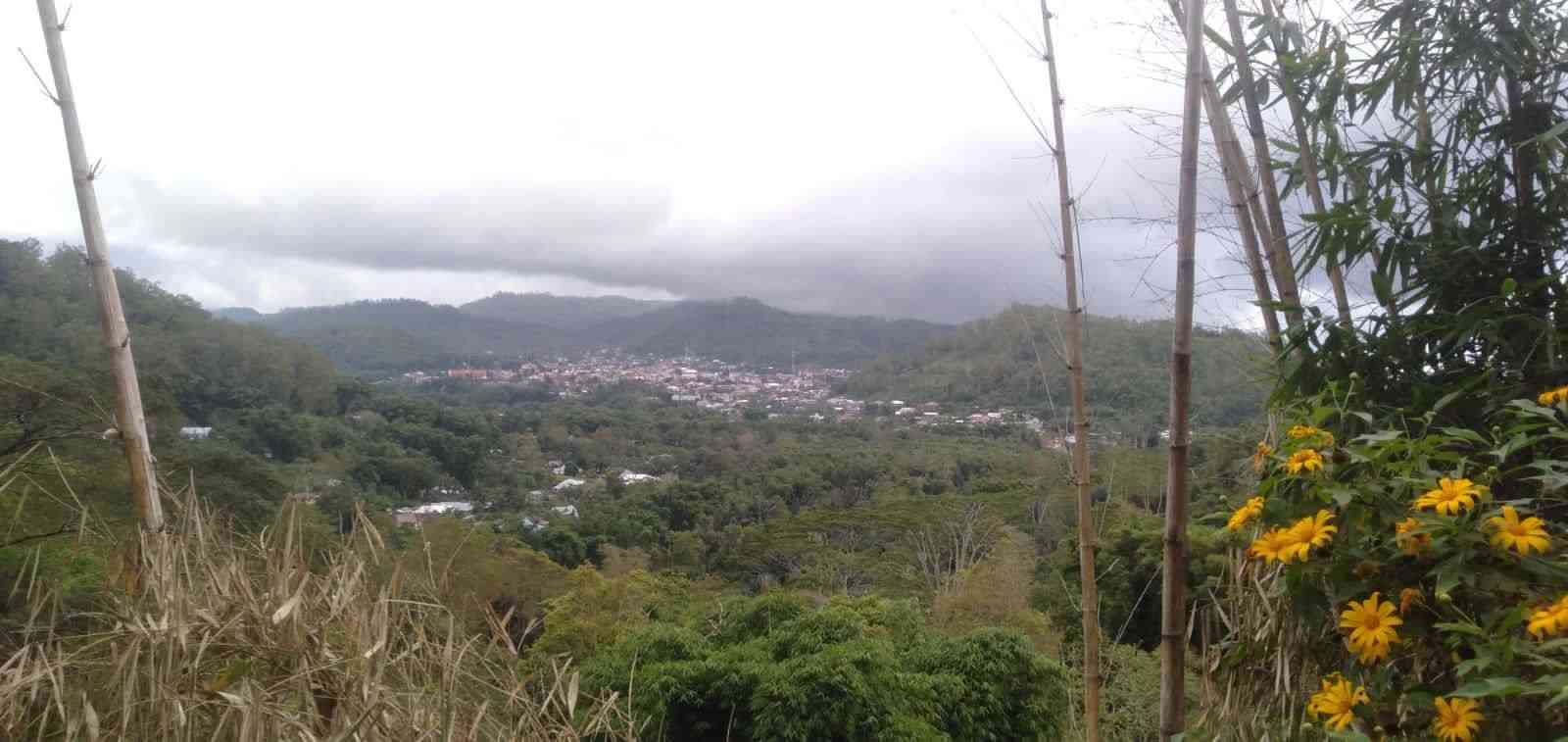 Kota Bajawa dilihat dari ketinggian: foto dokumentasi pribadi