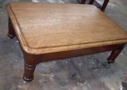 meja antik oak, gambar dari koleksi pribadi