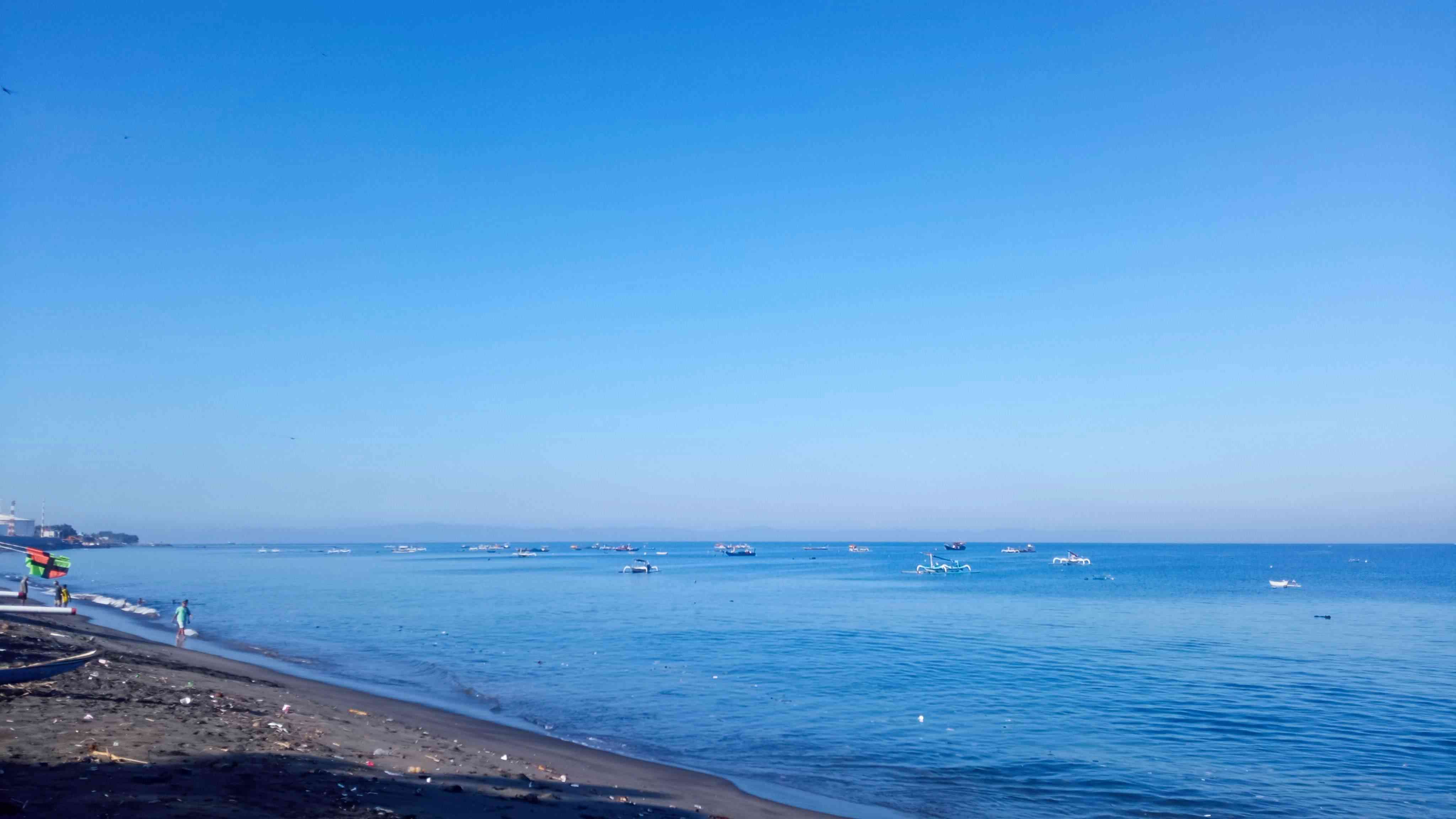 Ilustrasi salah satu spot pantai favorit di kota Mataram (Foto: Dokumentasi Pribadi)