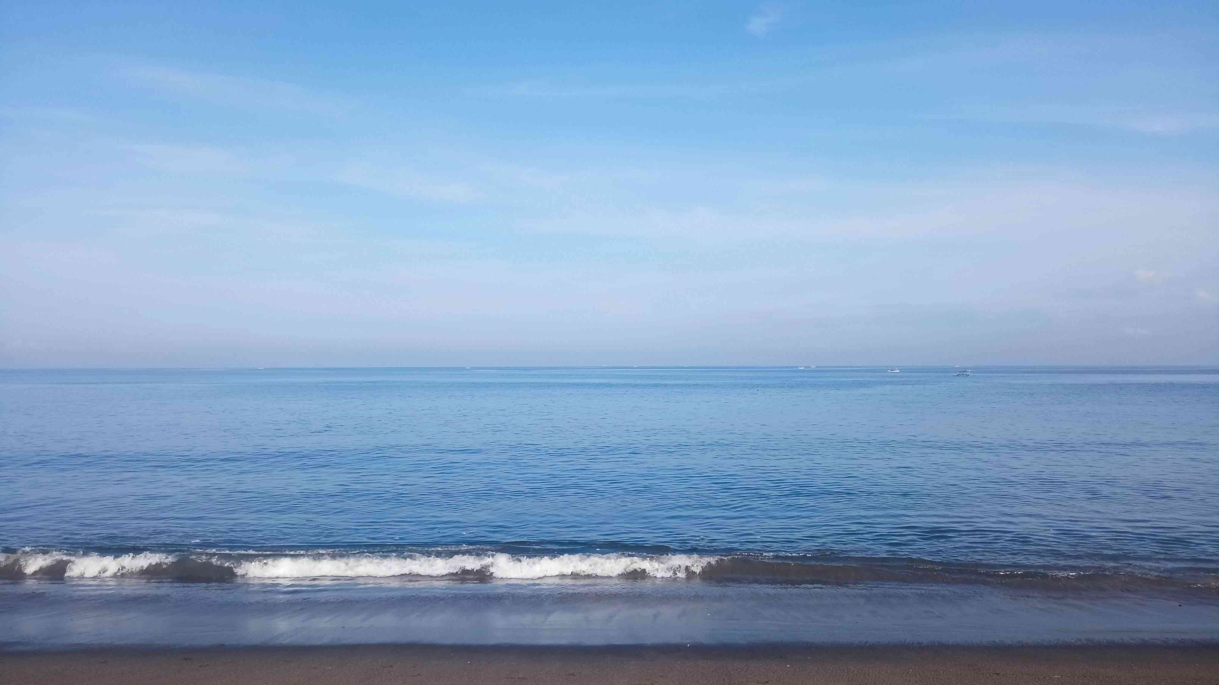 Ilustrasi ketenangan ombak pantai favorit di kota Mataram (Foto: Dokumentasi Pribadi)