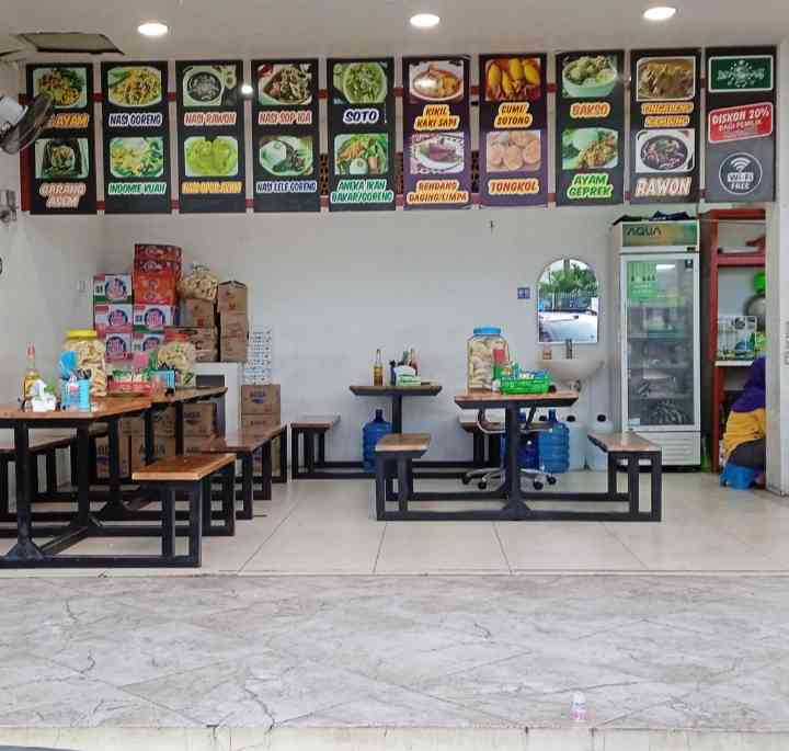 Pilihan kuliner di rest area dengan harga 20-30 ribu perporsi (dokpri) 