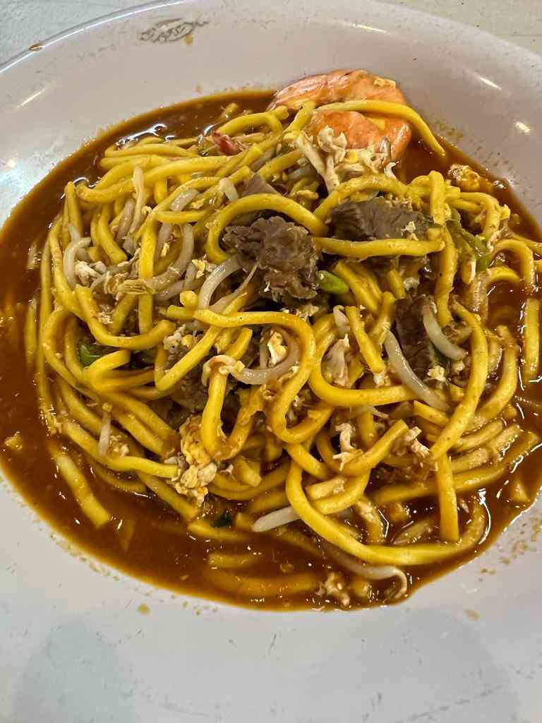 Mi goreng tumis, pilihan favorit lainnya di Mie Aceh 46: foto dokumentasi pribadi