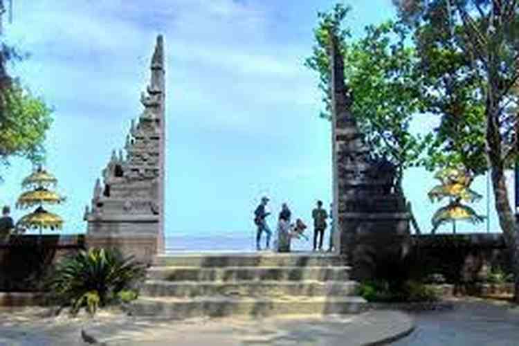 Kawasan Pantai Bali Lestari (Foto Serdangbedagaikab.go.id) 