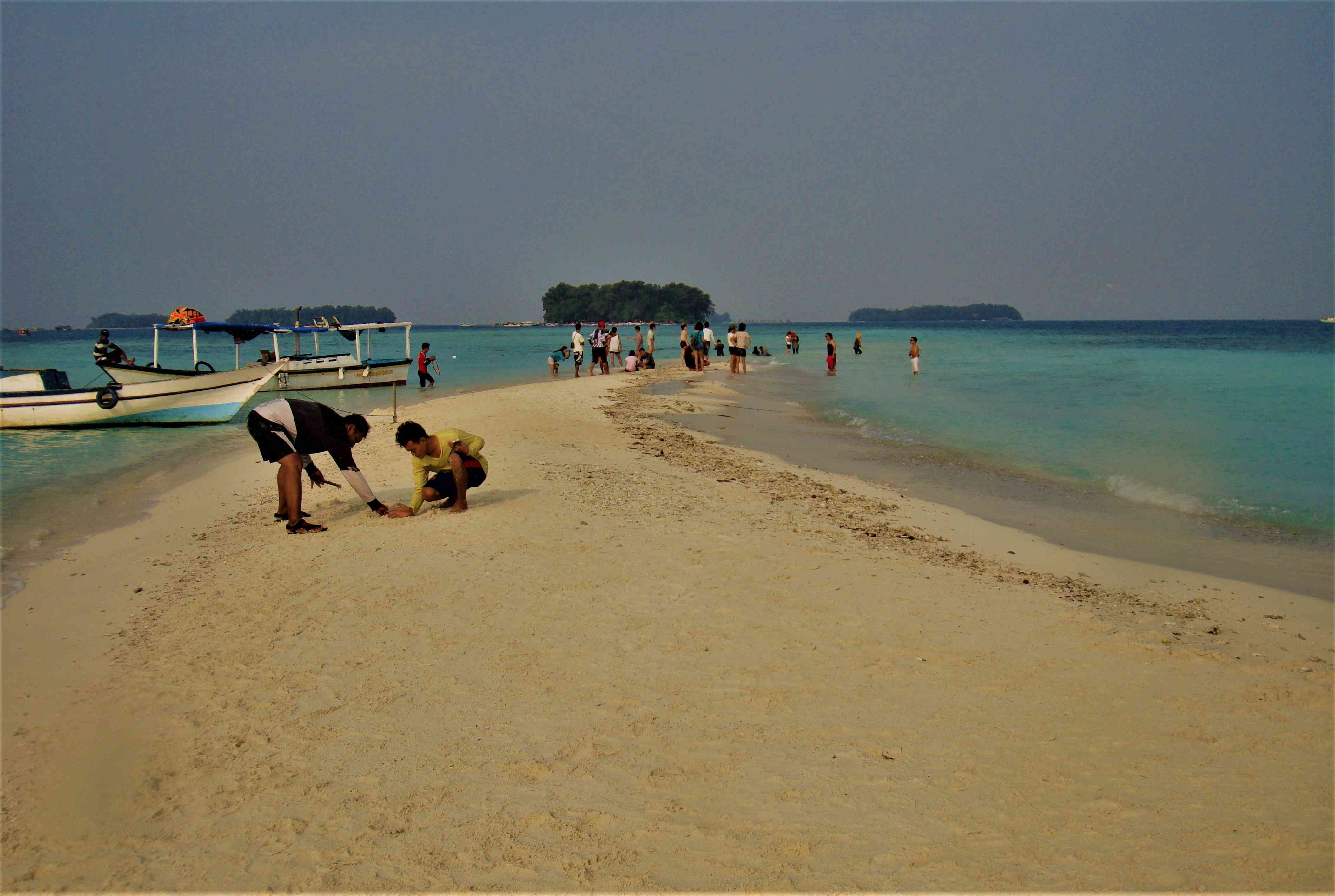 Pantai Dolphin disekitar Pulau Harapan (dokpri)