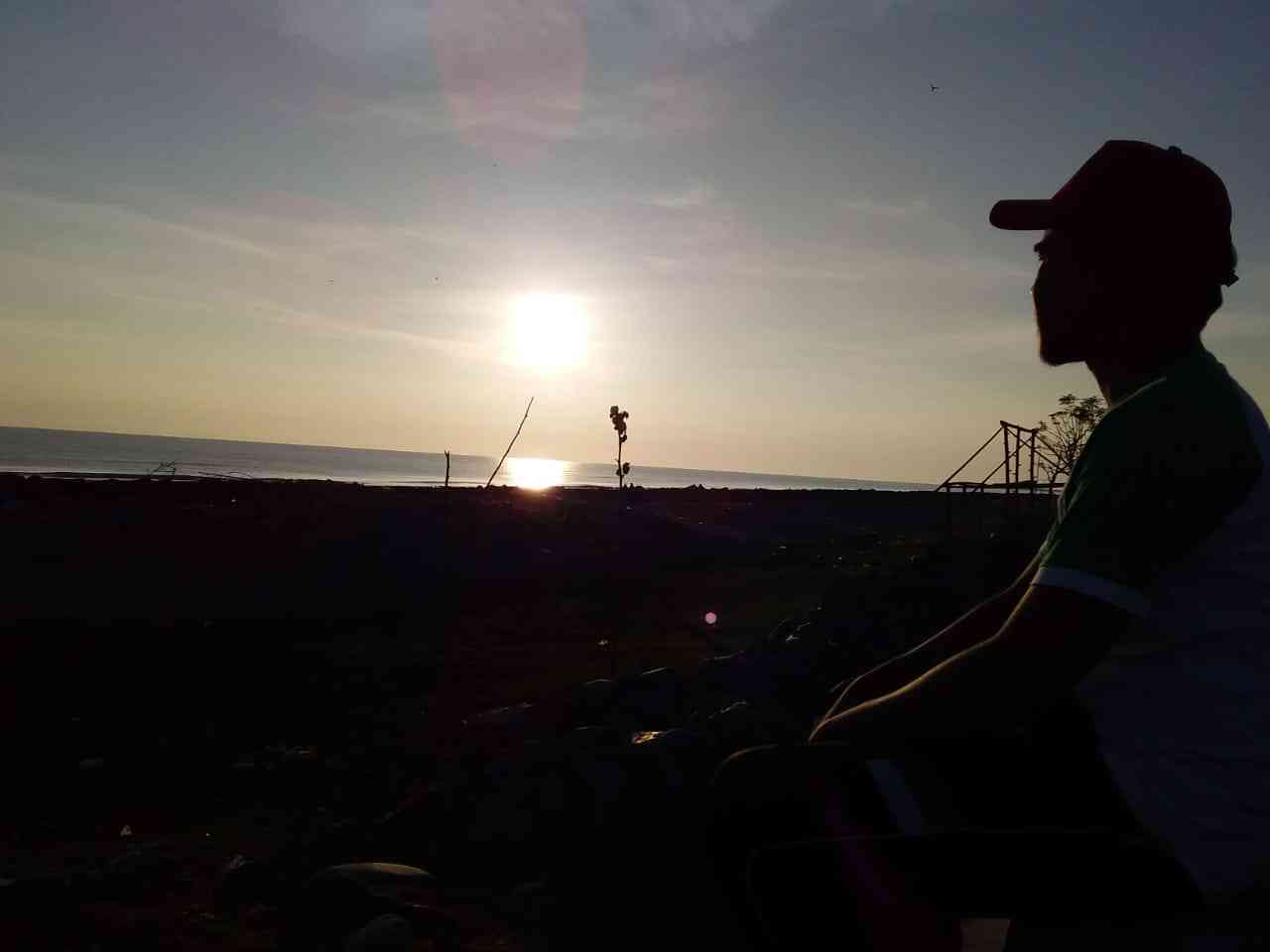 Sunrise di tepi Pantai Mantak Tari, [Dokpri]