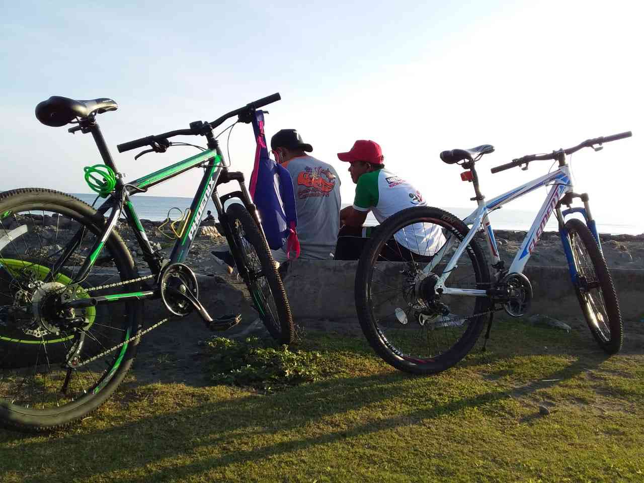 Bersepeda ke Pantai Mantak Tari, [Dokpri]