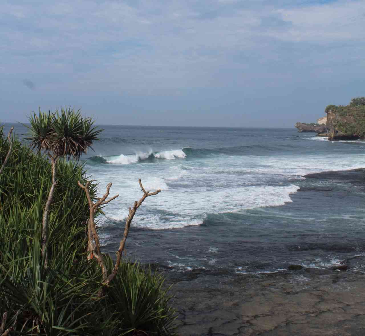 Pantai Nglambor Gunungkidul. Foto dokpri