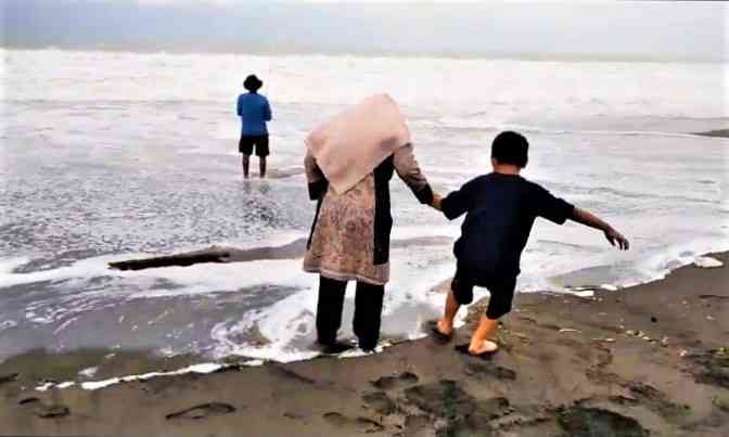 Ikuti peraturan di pantai (dok.windhu)