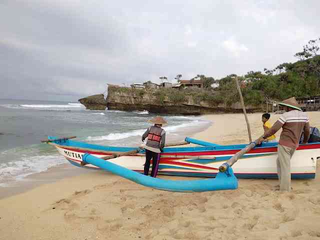 Pasir Putih Pantai Drini (Dok. Didno)