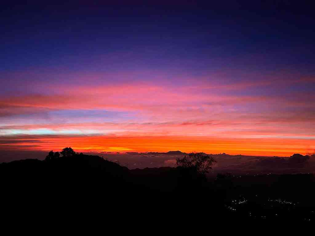 Sunrise Puncak Penanjakan. Sumber: dokumentasi pribadi