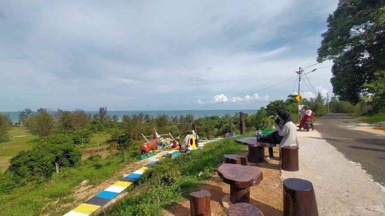 Bukit Samak A1. Sumber foto : belitung.tribunnews.com