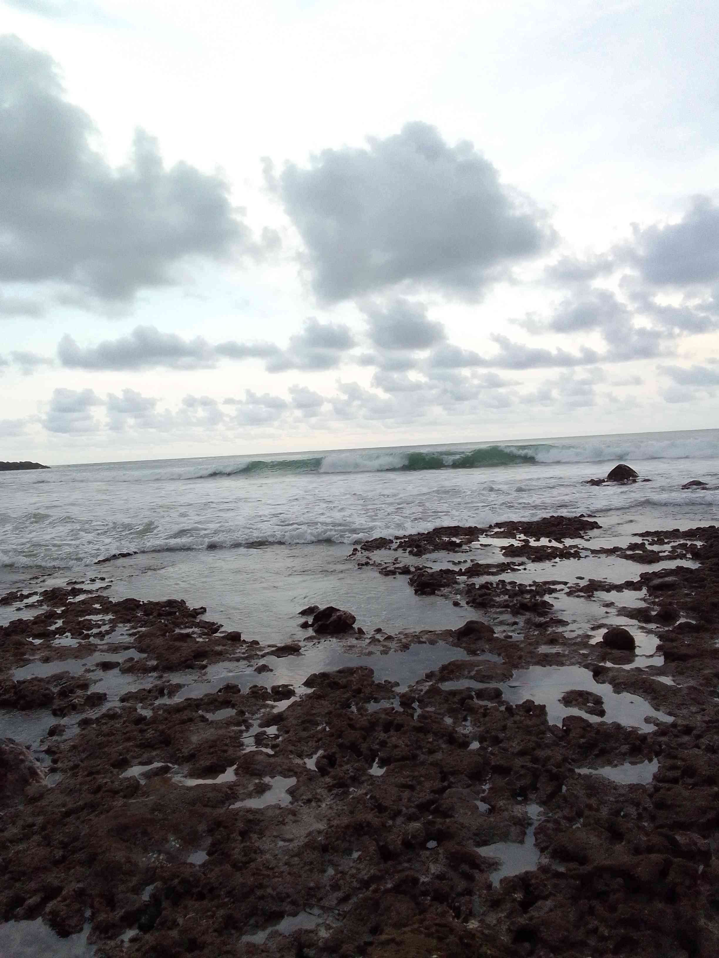 Pantai Menganti Kebumen (sumber: dokumen pribadi)