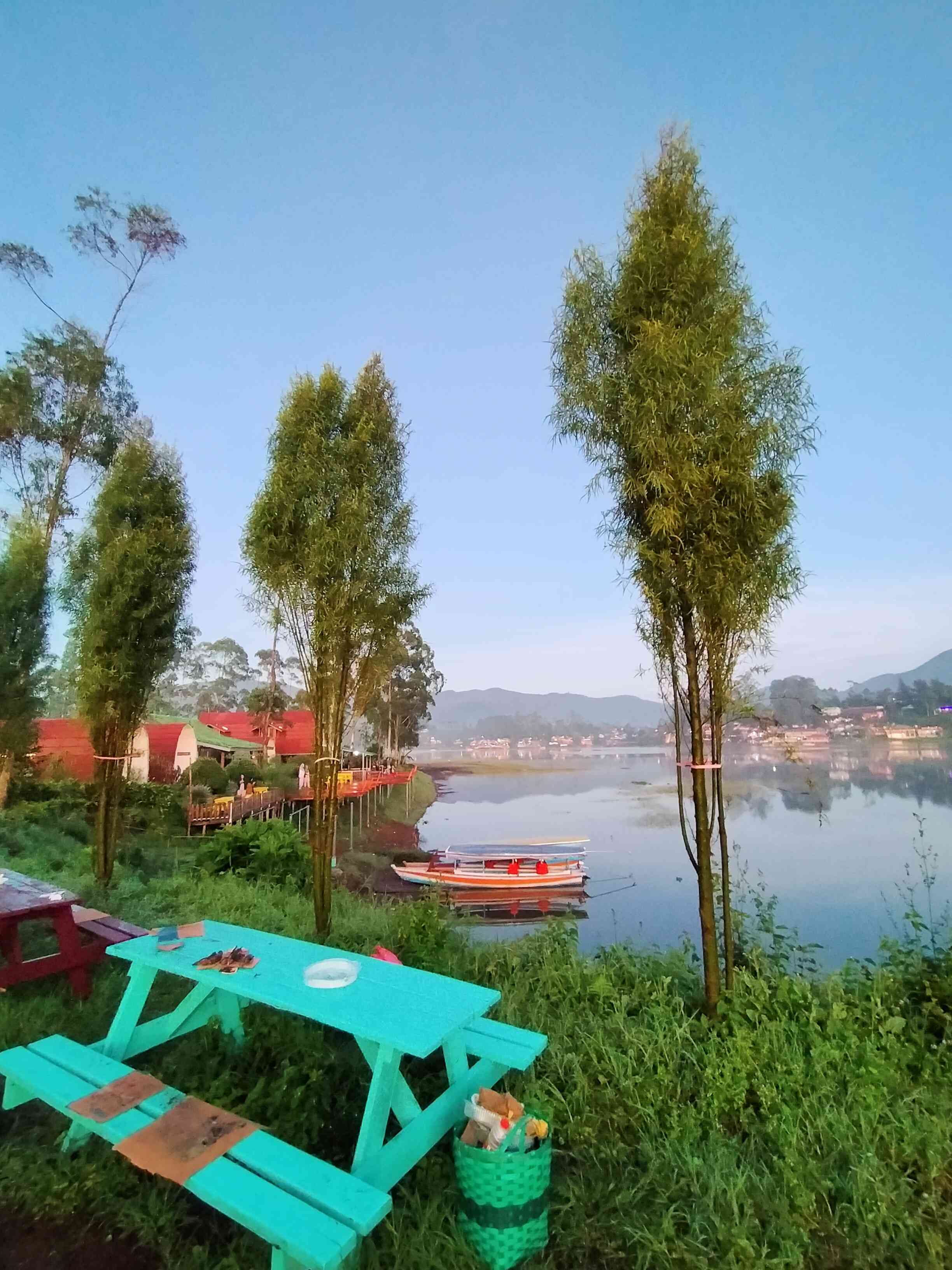 Suasana Camping Panorama Ecopark, Situ Cileunca, dokumentasi pribadi