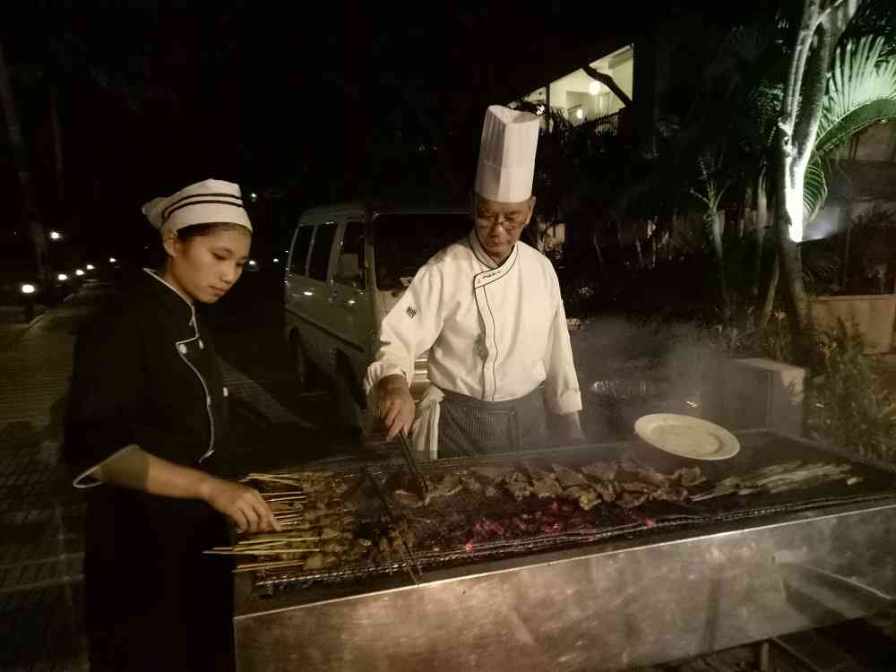 Beragam kuliner menggugah selera di Nongsa Point Marina & Resort. | Foto Dokumentasi Pribadi.