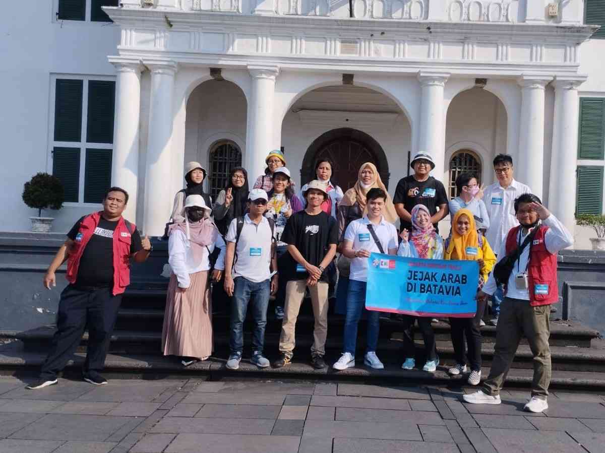 Salah satu kegiatan walking tour (dok.windhu)