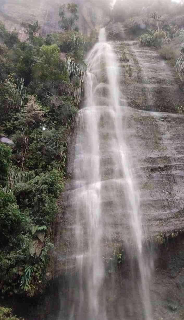 Air Terjun di Lembah Harau. (Akbar Pitopang)