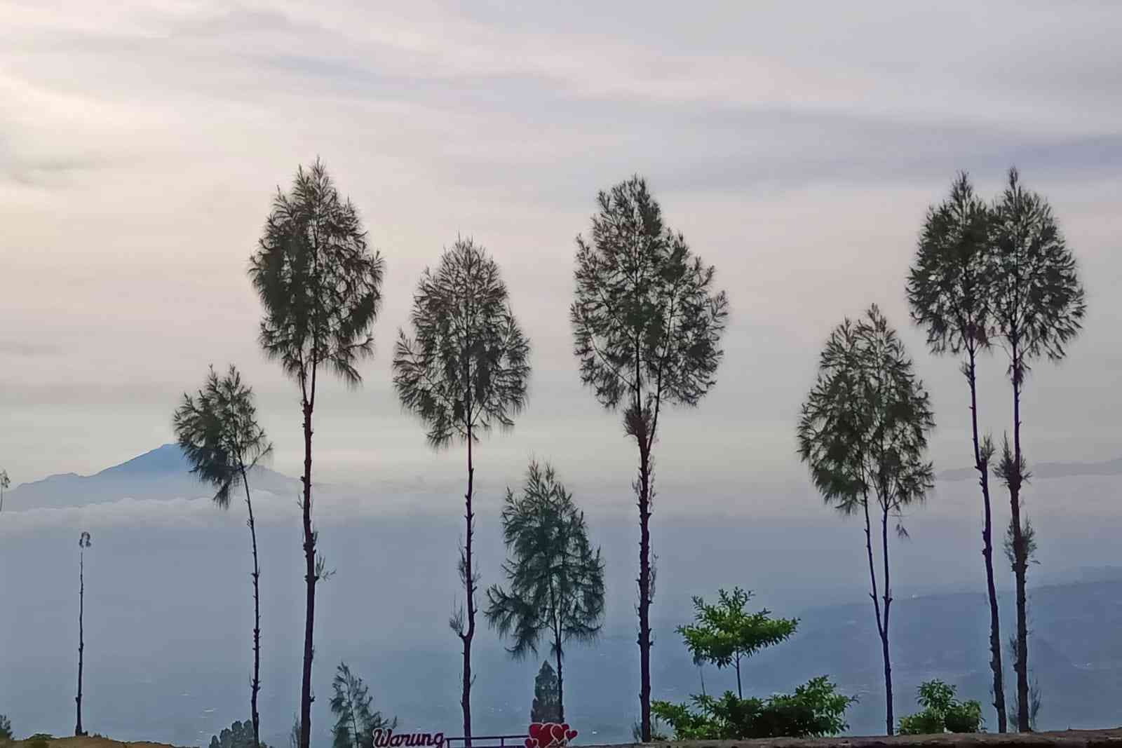 Pagi yang sejuk di daerah Posong (foto by widikurniawan)