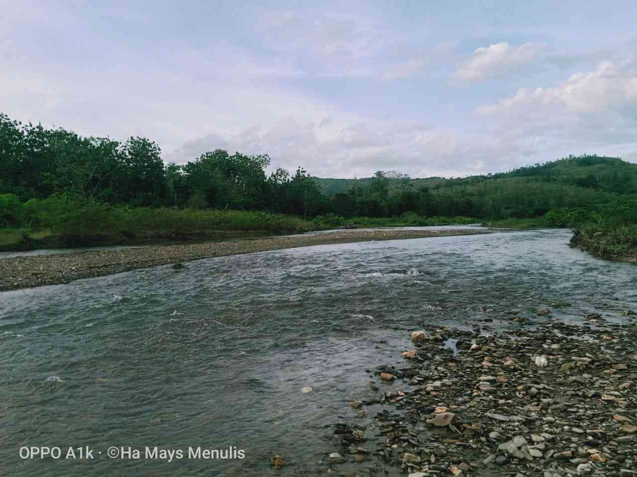 Sungai di Desa Waekerta, Pulau Buru. Dok: pribadi