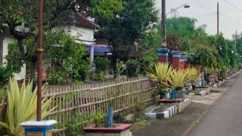 Ilustrasi deretan rumah di kampung halaman (Foto: Dokumentasi Pribadi) 