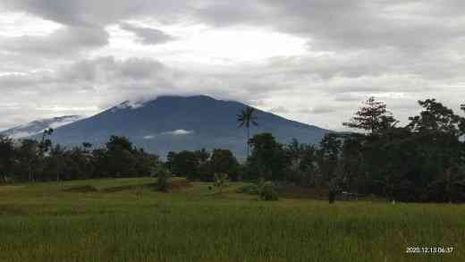 suasana pagi di desa jambuluwuk,Bogor ( dokpri)